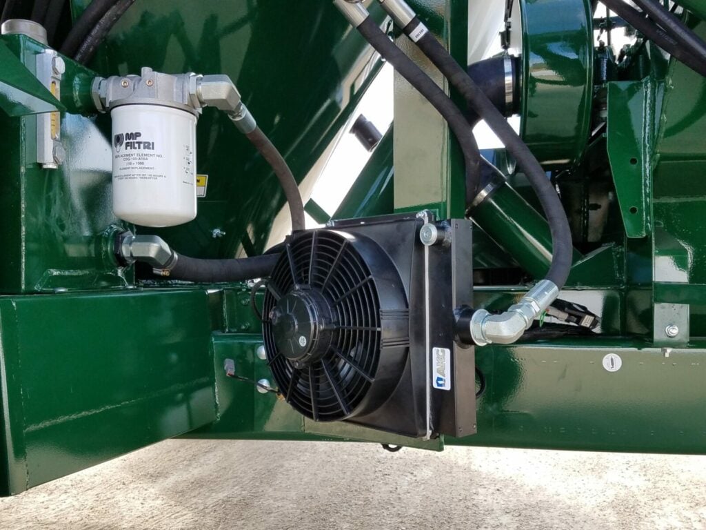 Art’s Way hydraulic cooler detail image